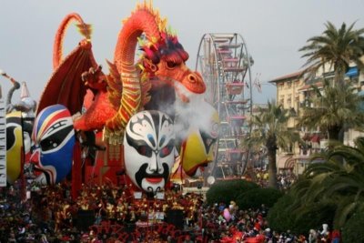 A Carnevale ogni scherzo vale (any joke is allowed)